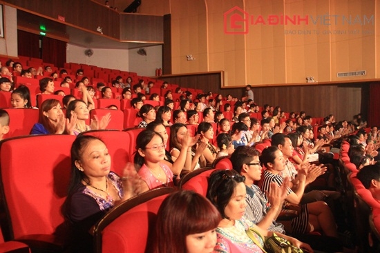 đêm nhạc từ thiện Phật giáo, Trung tâm Văn hóa Nghệ thuật Âu Cơ, đêm nhạc Phật giáo mùa Vu lan báo hiếu, quỹ từ tiện, xây nhà bán trú, học sinh vùng cao