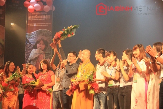 đêm nhạc từ thiện Phật giáo, Trung tâm Văn hóa Nghệ thuật Âu Cơ, đêm nhạc Phật giáo mùa Vu lan báo hiếu, quỹ từ tiện, xây nhà bán trú, học sinh vùng cao