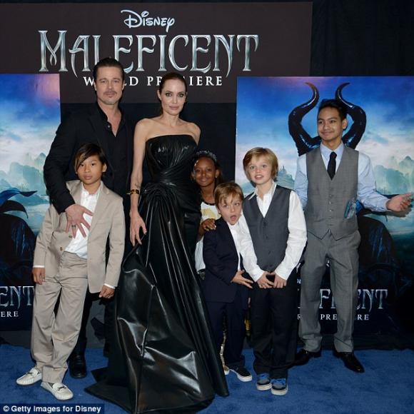 Angelina Jolie,Brad Pitt,BraAngelina,gia đình Brad Pitt,sao Hollywood,con của Angelina Jolie,tin đồn rạn nứt của BraAngelina