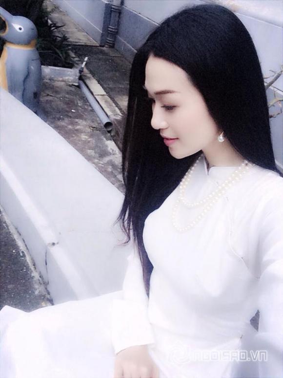 khánh my diện áo dà,khánh my nền nã áo dài,sao việt diện áo dài,sao việt
