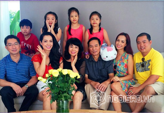 Thúy Hạnh,hai con gái của vợ chồng Thúy Hạnh,cựu người mẫu Thúy Hạnh,gia đình Thúy Hạnh đi vịnh Cam Ranh