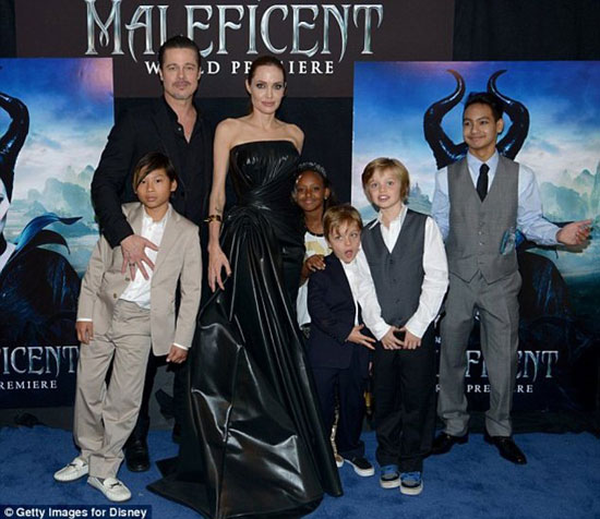 Angelina Jolie,Brad Pitt,sao Hollywood,Angelina Jolie và Brad Pitt kết hôn