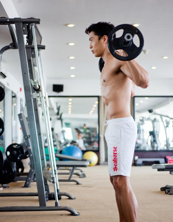 sao Việt, Nguyễn Linh Sơn, hotboy nổi loạn, Linh Sơn khoe body cực chuẩn