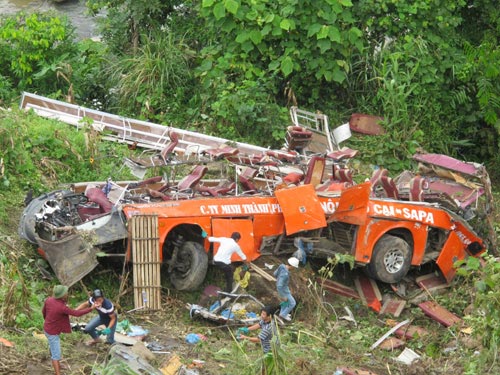 Tai nạn,tai nạn ở Sa Pa,bí ẩn người cầm lái lúc xe lao xuống vực