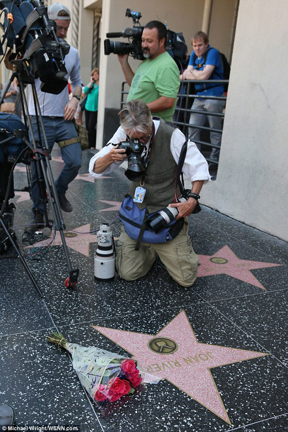 Joan Rivers qua đời,sao Hollywood phẫu thuật,danh hài Joan Rivers,biến chứng phẫu thuật cuống họng