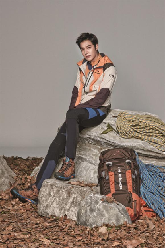 lee min ho thời trang eider,lee min ho thời trang sân bay,sao hàn,lee min ho quần rách