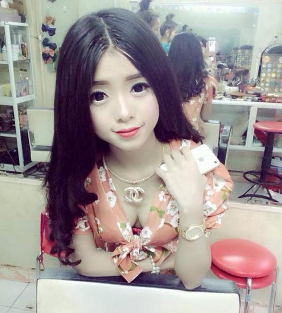 trang điểm như nữ sinh Hải Dương, trang điểm hề, xu hướng trang điểm lạ của hotgirl, Nữ sinh Hải Dương trang điểm lạ khiến nhiều người giật mình