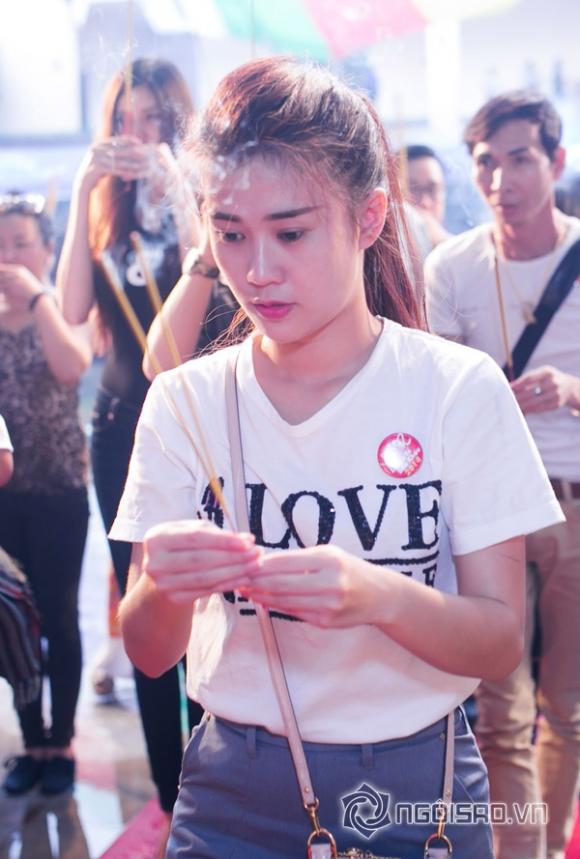 sao Việt, thảm họa thẩm mỹ, Thẩm Thúy Hằng, Thẩm Thúy Hằng bất ngờ xuất hiện, lễ cúng Tổ sân khấu, Phước Sang, Phương Thanh, Ngọc Sơn, Ưng Hoàng Phúc, Yến Trang, Quế Vân, Nam Cường, Hương Giang Idol, 