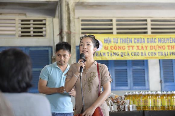 sao Việt, danh hài Thúy Nga, Thúy Nga chia tay chồng, bà mẹ một con, Á hậu Thúy Nga, Thúy Nga mặt mộc, lộ diện em trai Thúy Nga