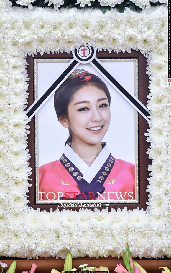 Rise,Ladies' Code,sao Hàn qua đời,tang lễ của Rise,thành viên của Ladies' Code qua đời