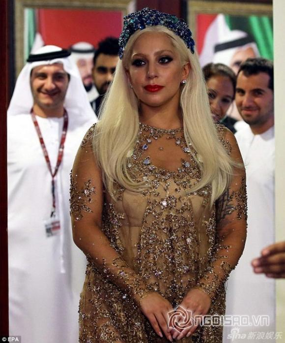 nữ ca sĩ quái dị lady gaga,lady gaga hở hang,lady gaga xuyên thấu,lady gaga già nua,sao hollywood
