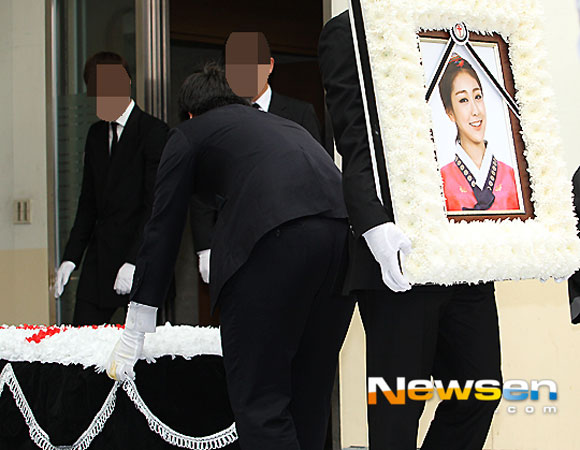 Rise,Ladies' Code,So Jung,sao Hàn,Rise qua đời