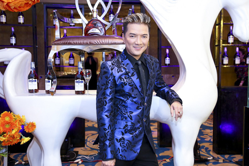 Pure Gourmet Dinner, Đêm tiệc Pure Gourmet Dinner, Hồ Ngọc Hà, Đàm Vĩnh Hưng, Linh Nga, Thủy Tiên