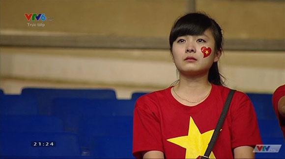 Fan nữ khóc vì U19 Việt Nam, U19 Việt Nam, Cổ động viên U19 Việt Nam