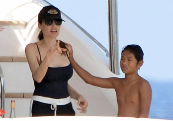 Angelina Jolie,Brad Pitt,sao Hollywood kết hôn,gia đình Brangelina,6 nhóc tì nhà Brad Pitt