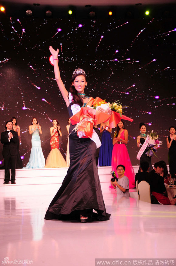 Hoa hậu Hoàn vũ 2014,Hứa Nãi Thanh,nhan sắc kém xinh của Tân Hoa hậu Hoàn vũ,Hoa hậu Trung Quốc liên tục bị chê