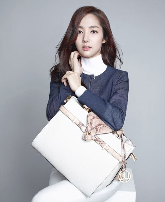 Park Min Young,bộ sưu tập túi của Duani,sao Hàn trên tạp chí,Park Min Young làm người mẫu túi
