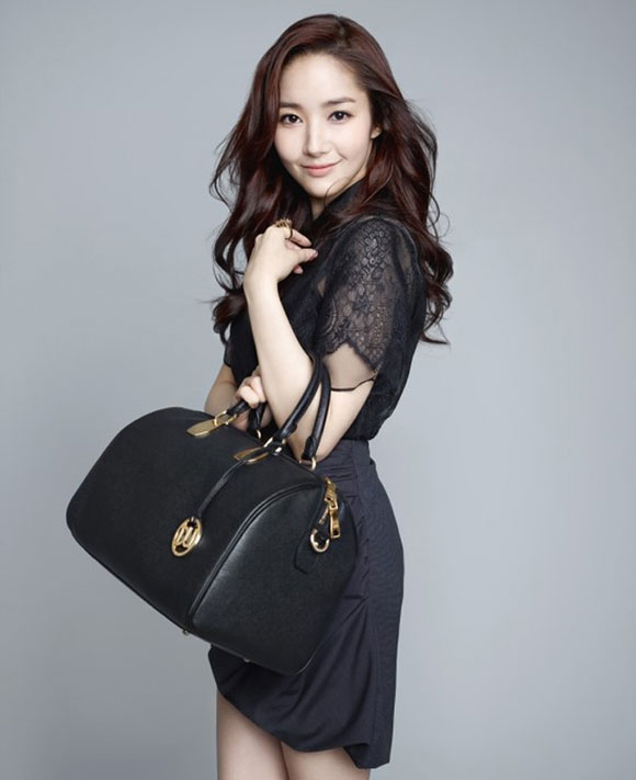 Park Min Young,bộ sưu tập túi của Duani,sao Hàn trên tạp chí,Park Min Young làm người mẫu túi