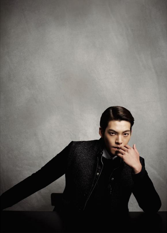 ,hàng ngàn fans chờ Kim Woo Bin,diễn viên kim woo bin,thời trang của Kim Woo Bin,Kim Woo Bin. The Heirs,mỹ nam The Heirs Kim Woo Bin