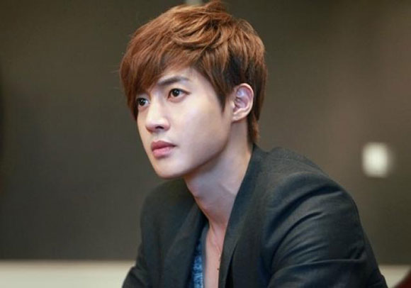 Kim Hyun Joong,sao Hàn hành hung,scandals sao,Kim Hyun Joong bạo hành bạn gái