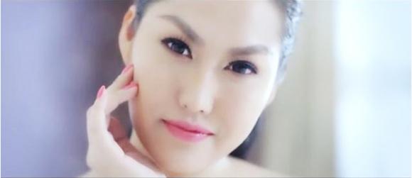 Phi Thanh Vân, Nữ hoàng thẩm mỹ, búp bê Phi Thanh Vân, Phi Thanh Vân tắm trắng, Phát sốt trước clip Phi Thanh Vân đẹp quyến rũ trong bồn tắm