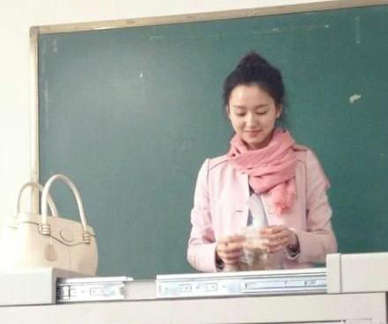 Giáo viên xinh đẹp, Thầy giáo đẹp trai như Lee Min Ho, Cộng đồng mạng