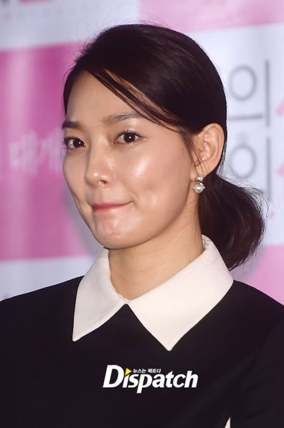Shin Min Ah,sao Hàn,Shin Min Ah lộ mặt bóng nhẫy,nhược điểm gương mặt của Shin Min Ah