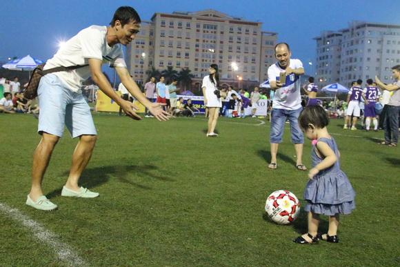 Câu lạc bộ bóng đá ngôi sao việt nam,ngôi sao fc,khai mạc cúp hồ gươm 2014