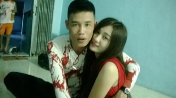Hiệp gà ôm hôn bạn gái,Hiệp gà ôm hôn gái lạ,Hiệp gà công khai người yêu mới,