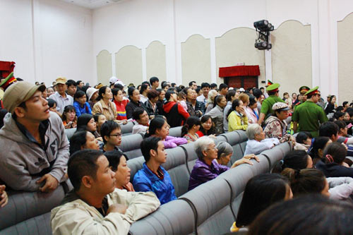 Bạo hành trẻ em,Bảo mẫu đánh đập trẻ em,Đánh đập trẻ em,Mầm non Phương Anh