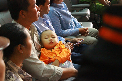 Bạo hành trẻ em,Bảo mẫu đánh đập trẻ em,Đánh đập trẻ em,Mầm non Phương Anh