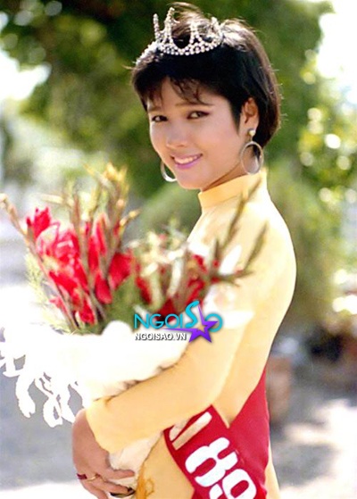 Hoa hậu Việt Nam đầu tiên,hoa hậu áo dài,Kiều Khanh,rạng rỡ,nhan sắc U45,trẻ trung,đón tết