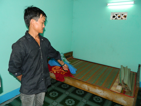 Con giết cha,Bi kịch gia đình,Giết trong trong ngày giỗ mẹ