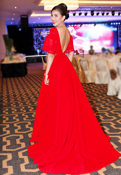 Thời trang sao việt,Elly Trần,Xuân Lan,Angela Phương Trinh