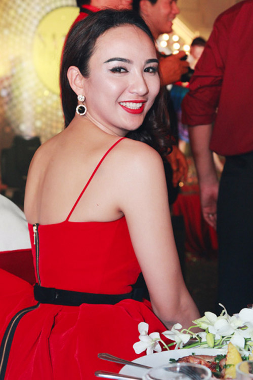 Thời trang sao việt,Elly Trần,Xuân Lan,Angela Phương Trinh