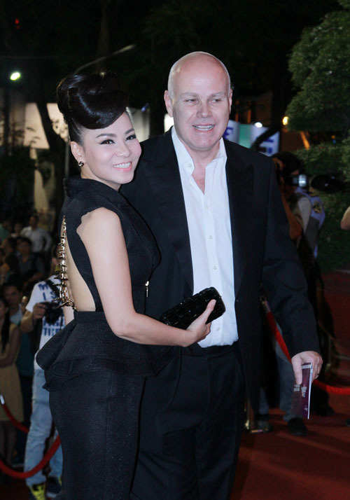 Thời trang sao việt,Elly Trần,Xuân Lan,Angela Phương Trinh