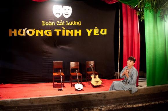 Sao việt,sao viet,ca sĩ long nhật,bà tám showbiz,diễn viên thương tín,long nhật làm con thương tín