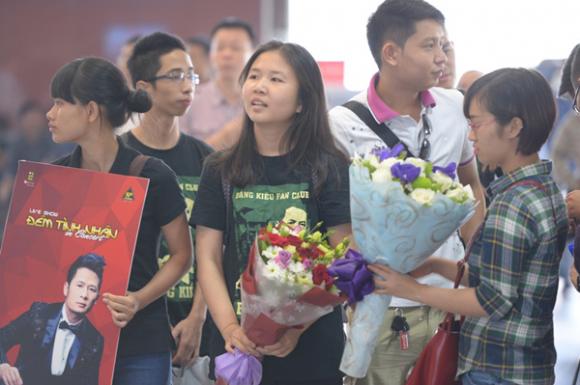sao Việt, Bằng Kiều, Bằng Kiều công khai người yêu mới, Bằng Kiều được chào đón ở Thủ đô, Bằng Kiều ra Hà Nội làm liveshow