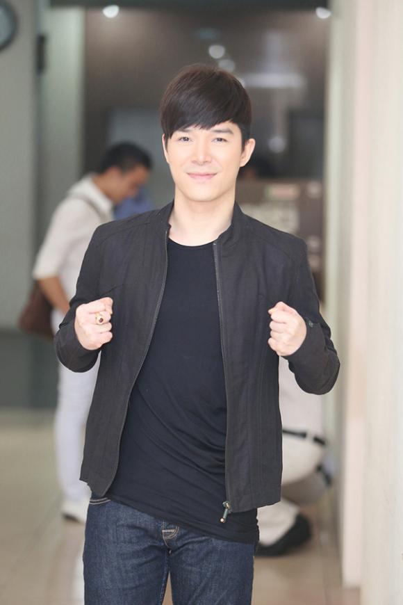 sao Việt, Nathan Lee, quý ông hàng hiệu, ông hoàng Opera, Nathan Lee hôn bạn gái Tây, Nathan Lee tình tứ bên Ngọc Anh
