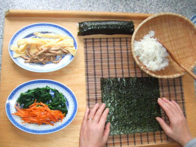 Cơm cuộn,món cơm cuộn Nhật Bản,cách làm cơm cuộn Nhật Bản ngon đơn giản