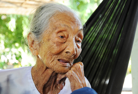 Nguyễn Văn Đức, cụ Nguyễn Văn Đức chăm mẹ 113 tuổi, người con hiếu thảo
