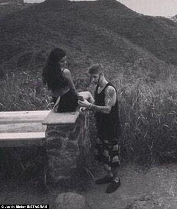 nam ca sĩ justin bieber,justin bieber và selena gomez,nữ ca sĩ selena gomez,sao hollywood