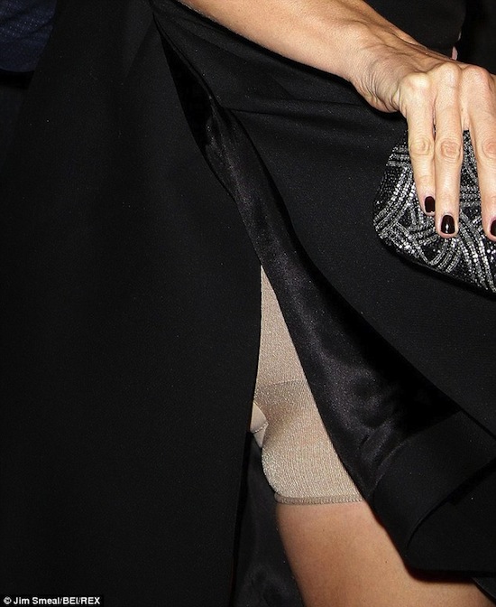 Jennifer Garner, diễn viên Jennifer Garner, Jennifer Garner lộ quần đùi, Jennifer Garner hớ hênh
