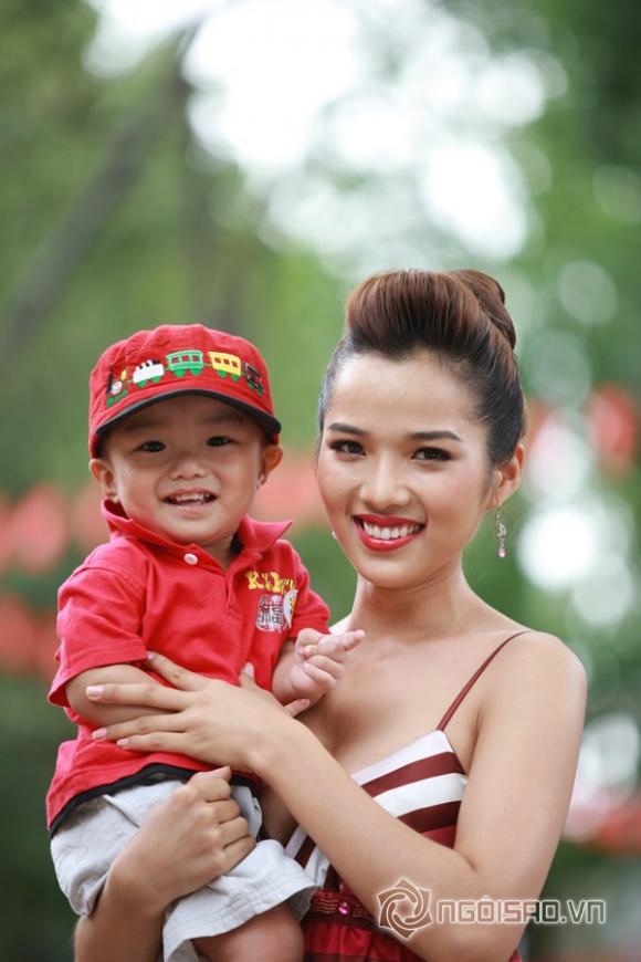 sao Việt, siêu mẫu Kim Cương, siêu mẫu Kim Cương chia tay chồng, Ưng Hoàng Phúc yêu Kim Cương, con trai 4 tuổi của Kim Cương
