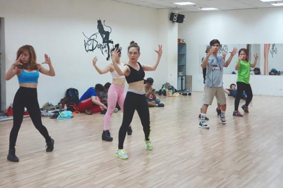 sao Việt, Mỹ Tâm, hạo mi tóc nâu, Mỹ Tâm làm liveshow miễn phí, Mỹ Tâm mặt mộc, Mỹ Tâm khoe eon thon, Mỹ Tâm sụt cân để chuẩn bị cho liveshow