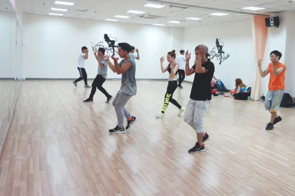 sao Việt, Mỹ Tâm, hạo mi tóc nâu, Mỹ Tâm làm liveshow miễn phí, Mỹ Tâm mặt mộc, Mỹ Tâm khoe eon thon, Mỹ Tâm sụt cân để chuẩn bị cho liveshow