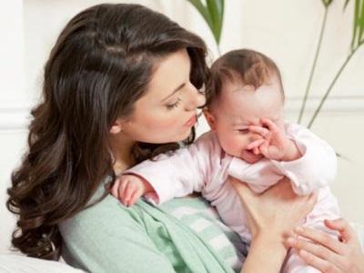 Giật mình,bé giật mình,lý do vì sao bé hay giật mình khi ngủ?