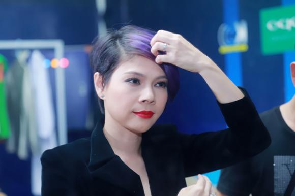 sao Việt, Thanh Thảo, Búp bê Thanh Thảo, Thanh Thảo khoe tóc mới, Thanh Thảo ngồi ghế nóng, Cùng Nhau Tỏa Sáng