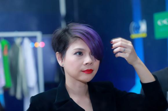 sao Việt, Thanh Thảo, Búp bê Thanh Thảo, Thanh Thảo khoe tóc mới, Thanh Thảo ngồi ghế nóng, Cùng Nhau Tỏa Sáng