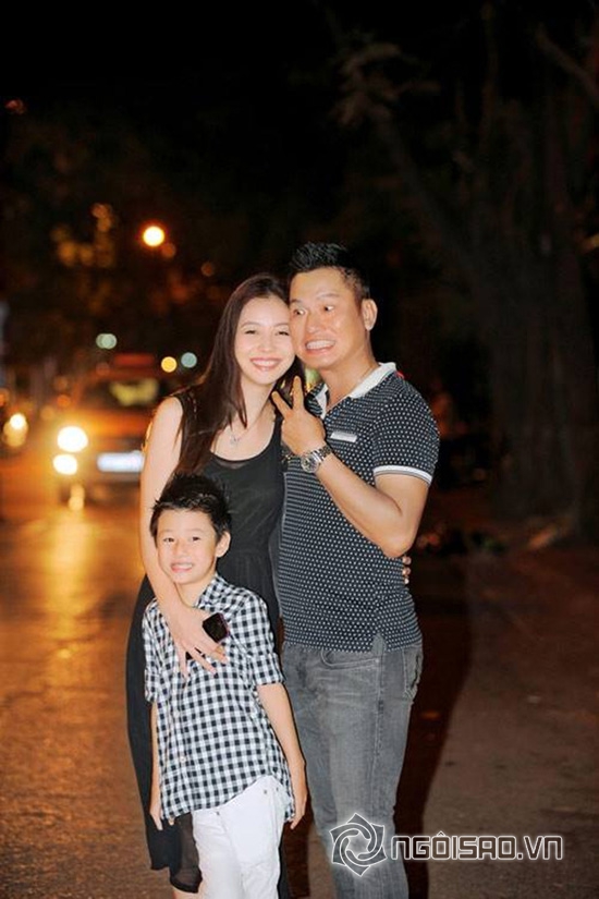 gia đình Jennifer Phạm,Jennifer Phạm đi chơi với ông xã,con gái đáng yêu của Jennifer Phạm,bé bảo nam,gia đình sao việt hạnh phúc
